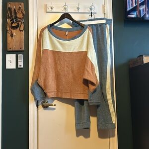 Free people sweatshirt and sweatpants set size M